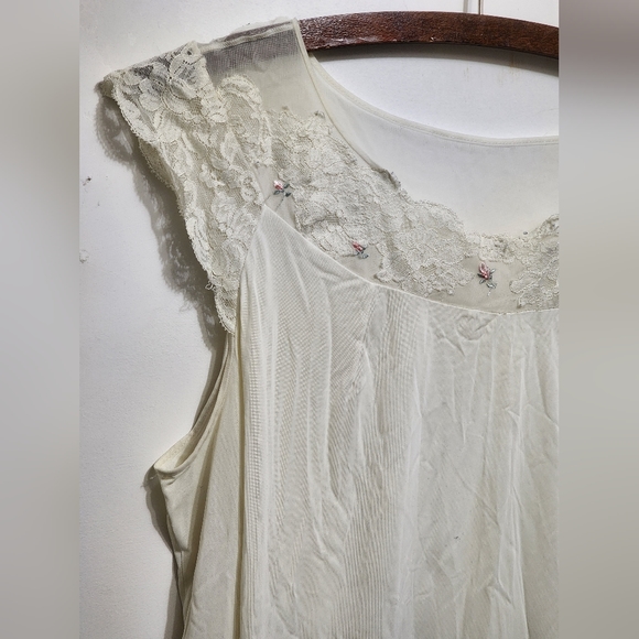 VINTAGE ROSES AND LACE SLIP BABYDOLLCORE DRESS - Picture 13 of 13
